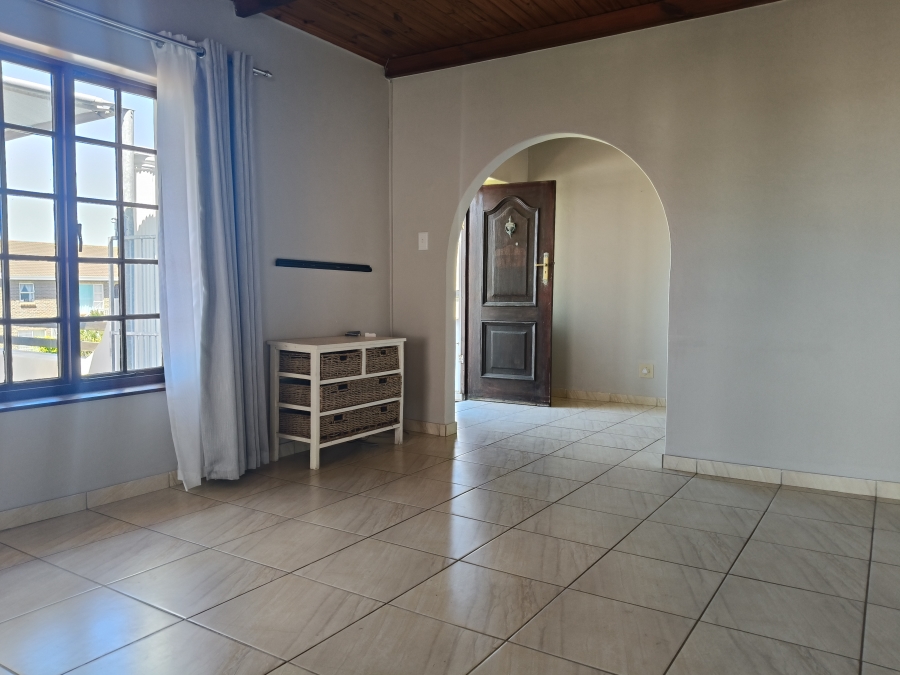 3 Bedroom Property for Sale in Wavecrest Eastern Cape